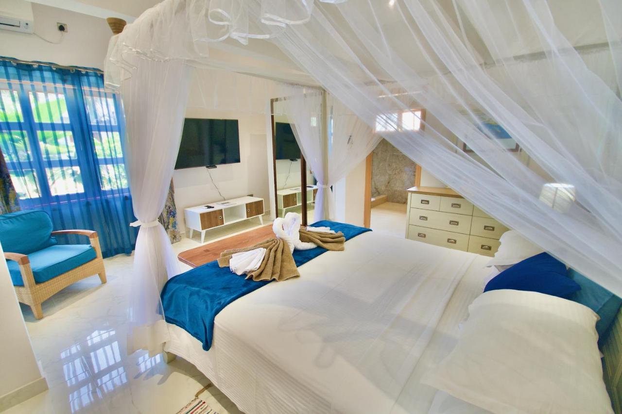 Sea Splash Self Catering And La Petite Maison Grand Anse  Exterior photo