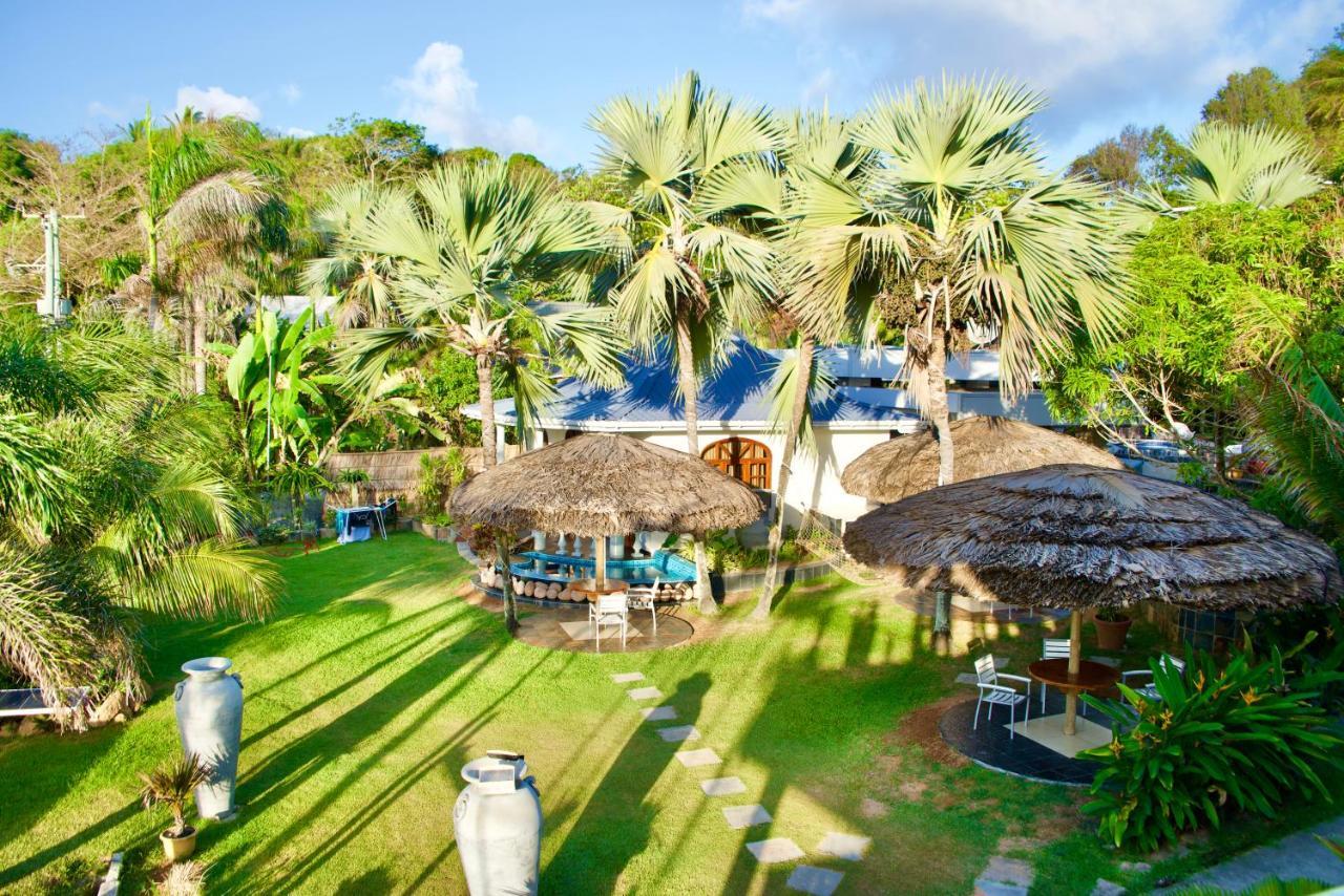 Sea Splash Self Catering And La Petite Maison Grand Anse  Exterior photo