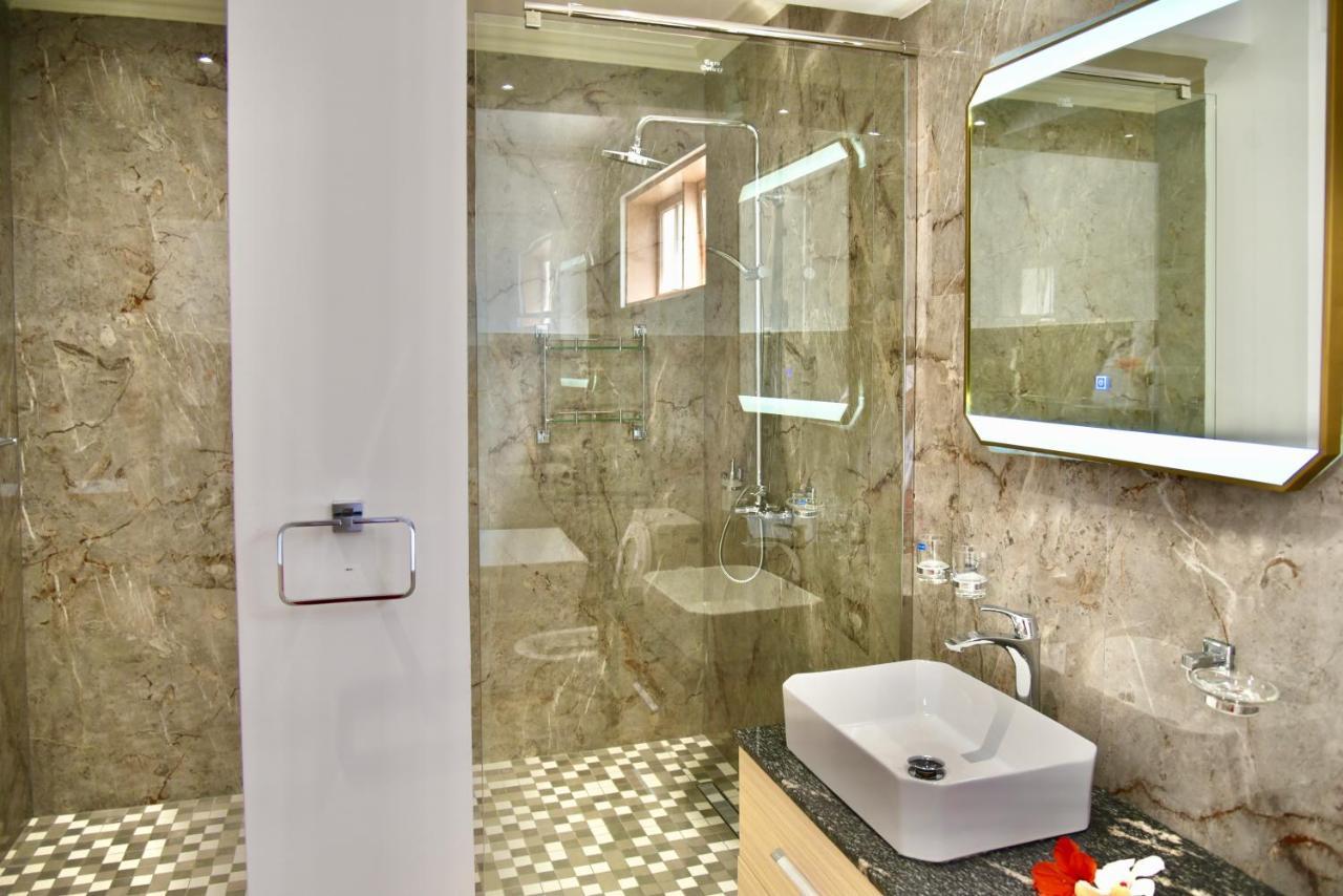 Sea Splash Self Catering And La Petite Maison Grand Anse  Exterior photo